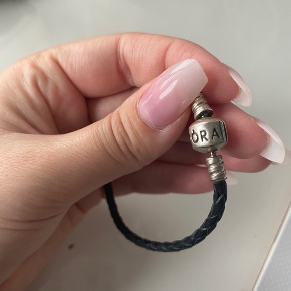 Leather Pandora bracelet - Picture 3 of 3